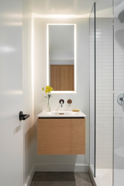  Как создать интерьер ванной комнаты, который легко убирать 