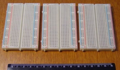 Быстрая сборка схем на беспаечных макетных платах