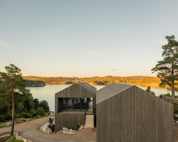 Современная вилла в суровом скандинавском ландшафте Современная вилла в суровом скандинавском ландшафте