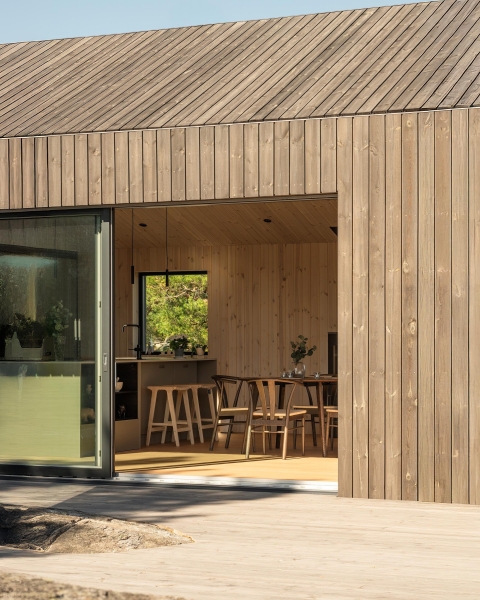 Современная вилла в суровом скандинавском ландшафте Современная вилла в суровом скандинавском ландшафте