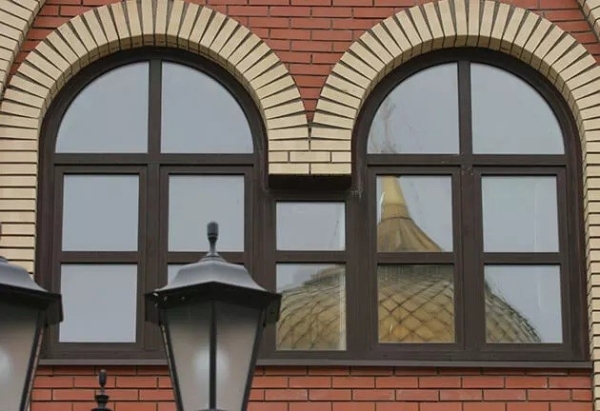 Нестандартные пластиковые окна: особенности выбора, обзор востребованных моделей